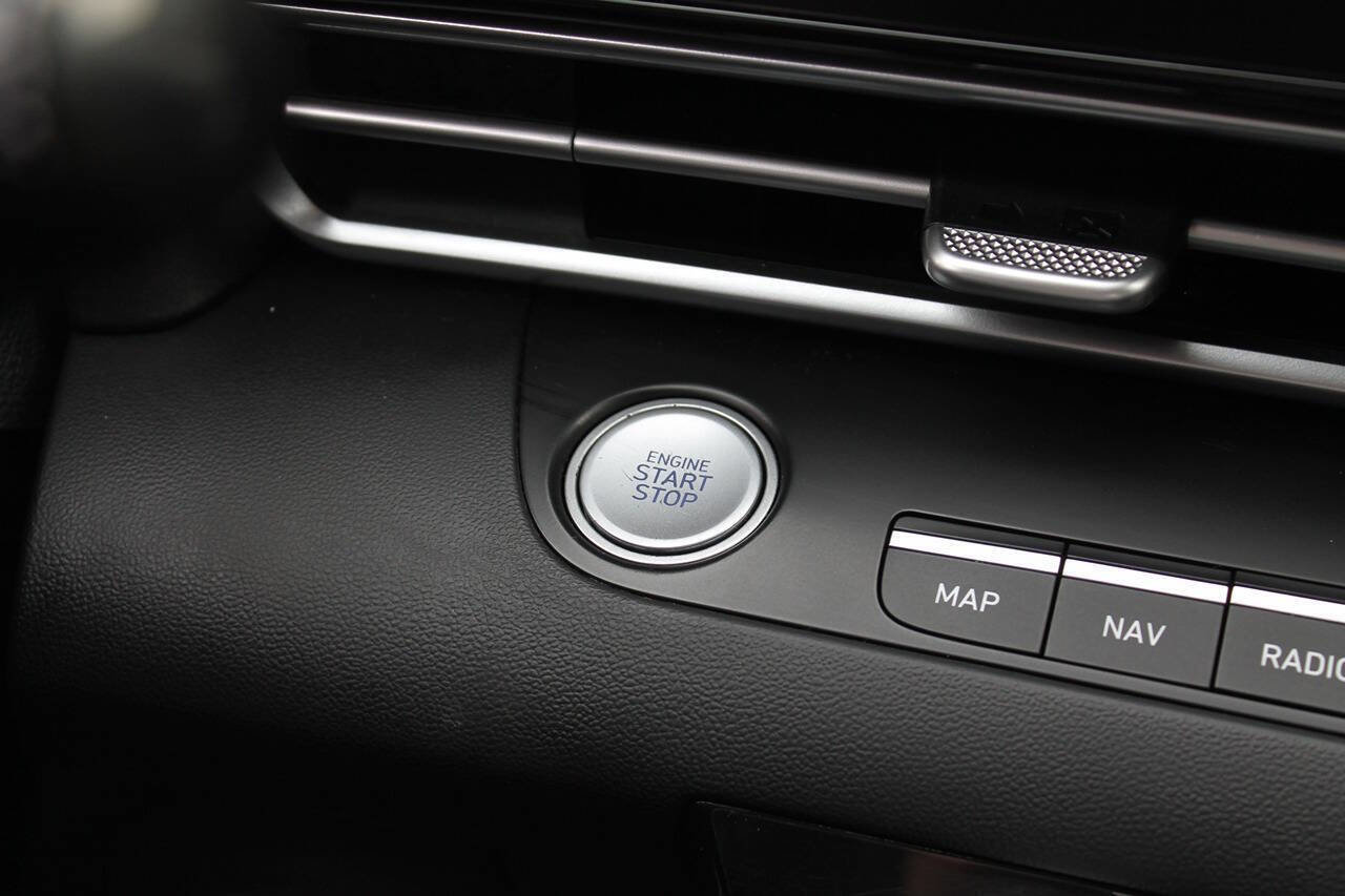 Used 2023 Hyundai Elantra SEL w/ Convenience Package image 34