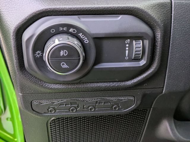New 2026 Jeep Gladiator Sport AWD/4WD image 17