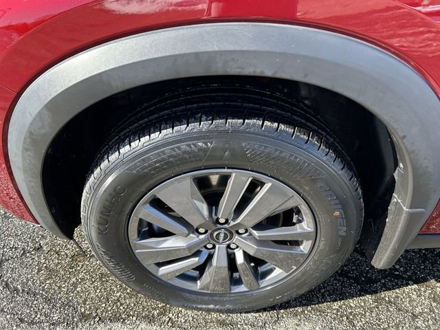Used 2024 Nissan Pathfinder SV w/ Black Appearance Package image 10
