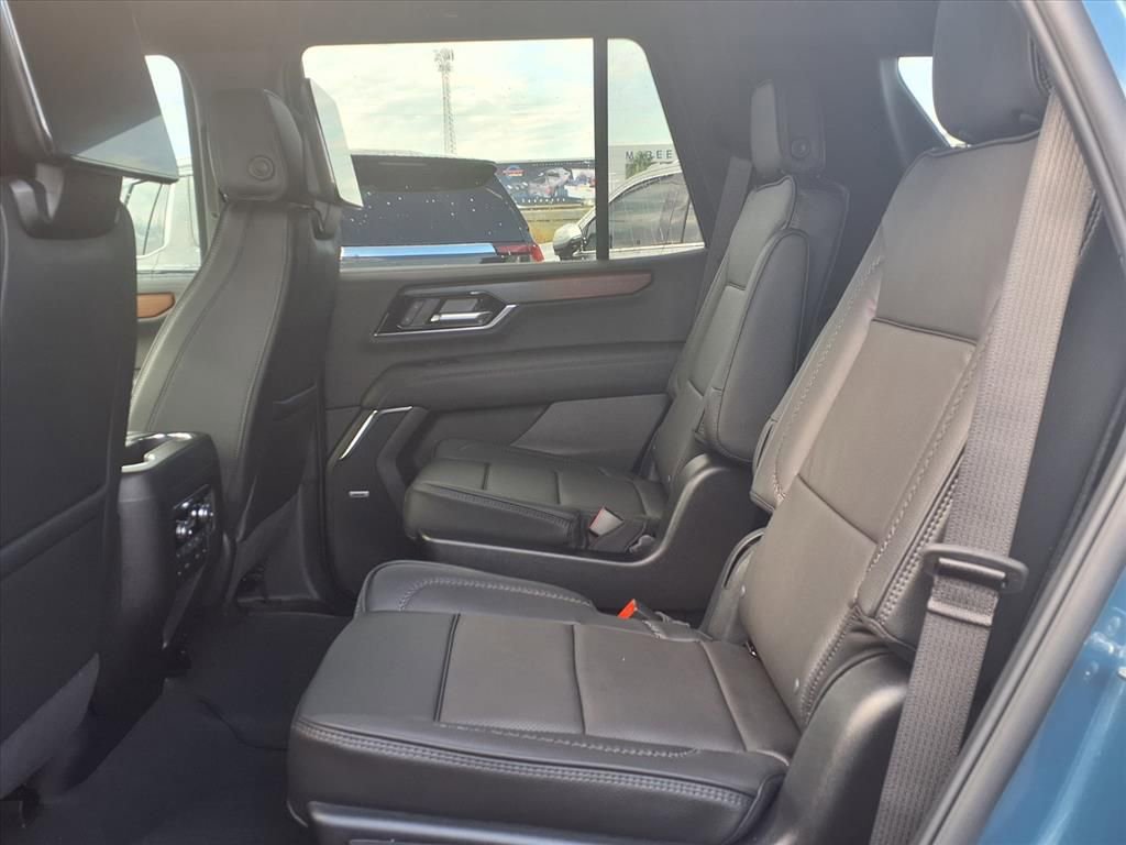 New 2026 GMC Yukon Denali w/ Denali Reserve Package image 13