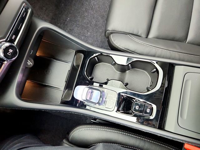 New 2026 Volvo XC40 B5 Plus w/ Protection Package Premier image 26