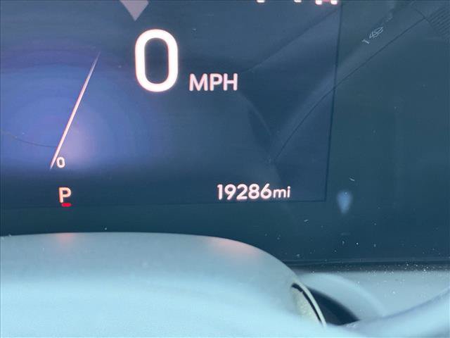 Certified 2024 Buick Encore GX Preferred w/ Comfort Package FWD image 25