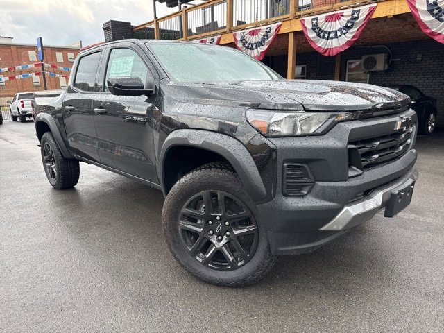 New 2025 Chevrolet Colorado Trail Boss w/ Midnight Edition image 3