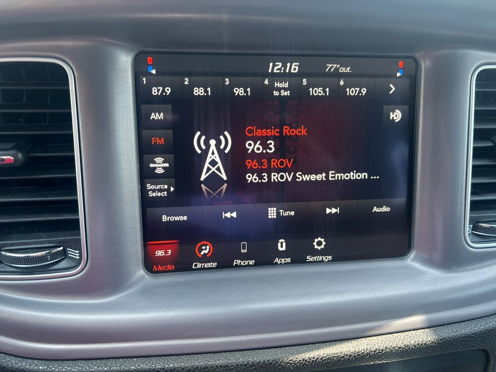 Used 2023 Dodge Charger SXT image 22