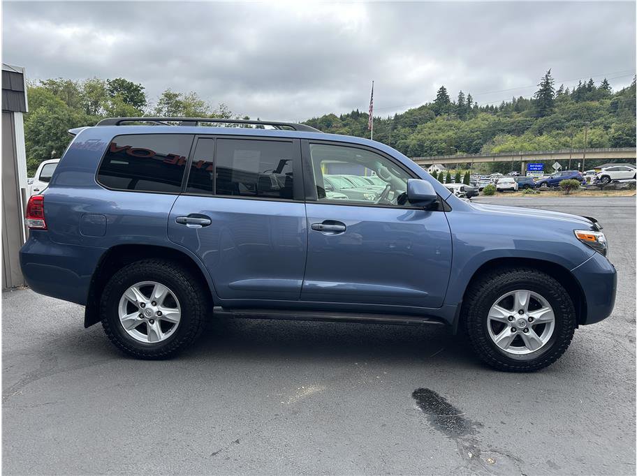 Used 2011 Toyota Land Cruiser w/ Upgrade Pkg image 11