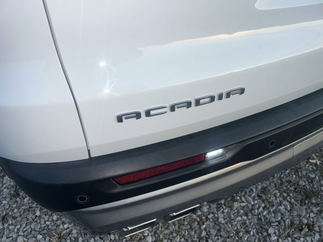 Used 2025 GMC Acadia Elevation image 8