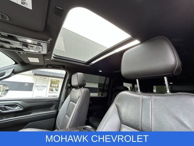 Used 2022 Chevrolet Suburban RST w/ Luxury Package AWD/4WD image 19