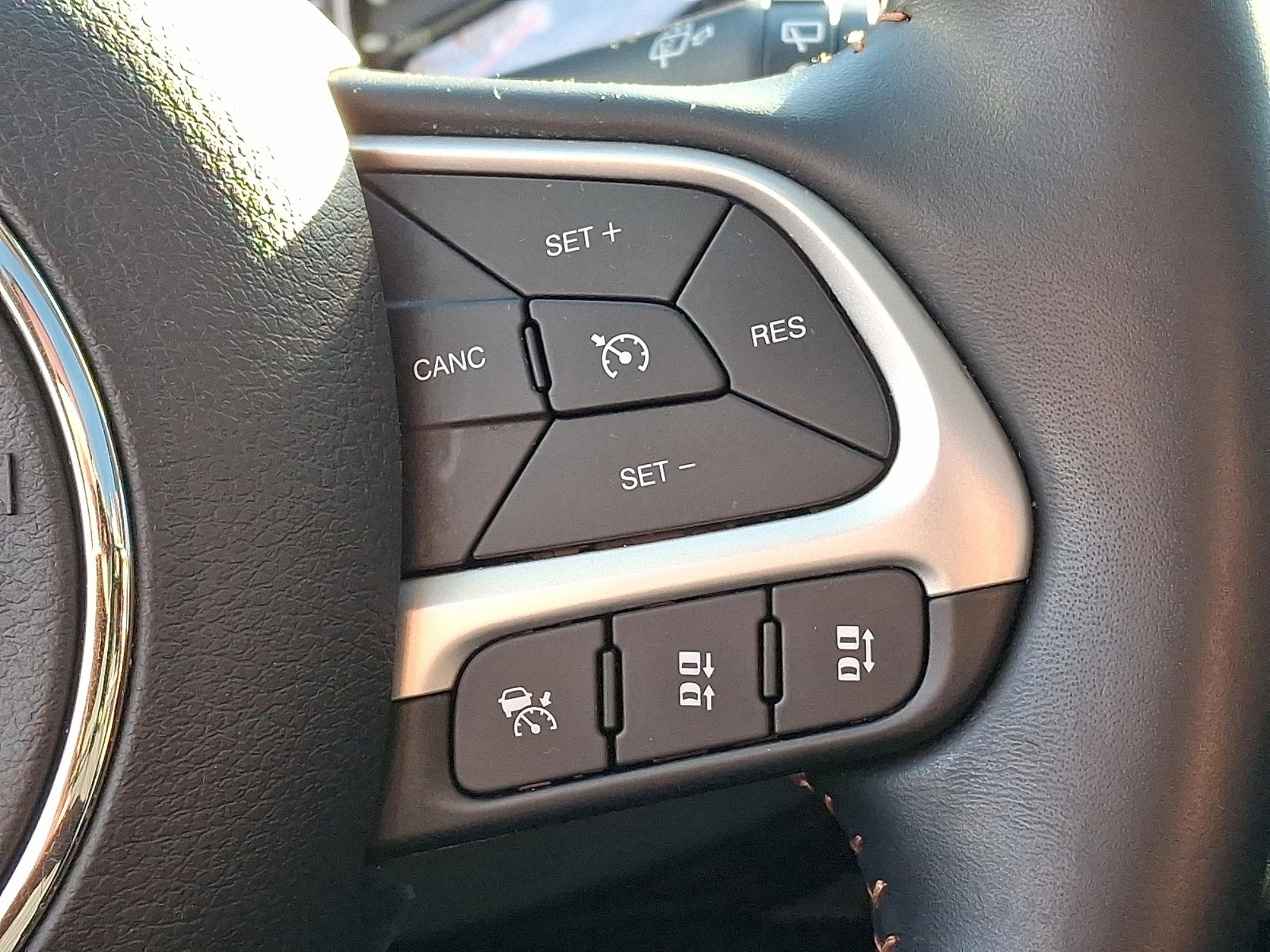 Used 2020 Jeep Compass Latitude image 23