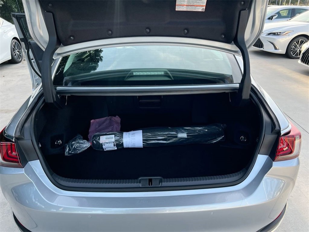 Certified 2025 Lexus ES 300h w/ Premium Package image 21