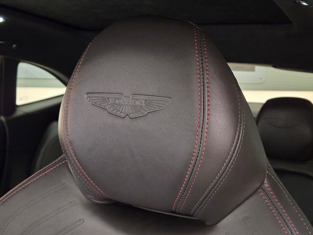 Used 2024 Aston Martin DBX image 33