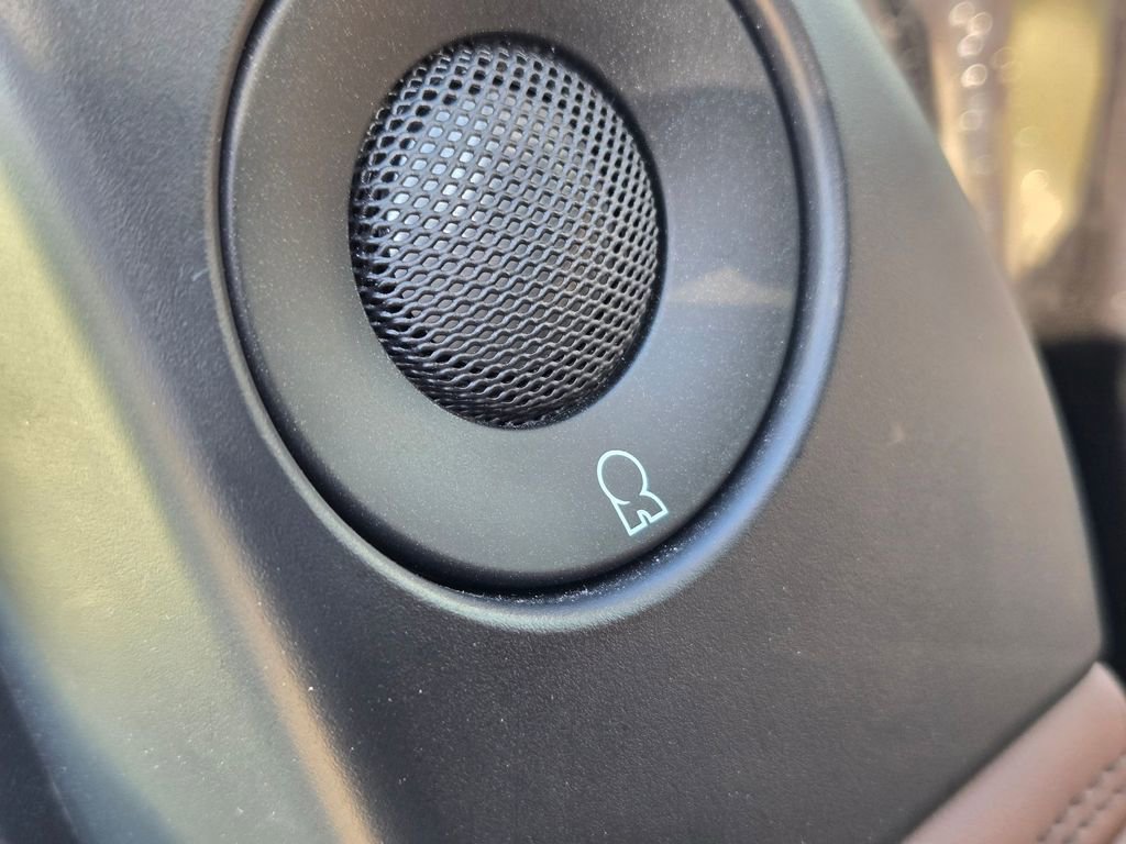 Used 2025 Lincoln Navigator Reserve image 17