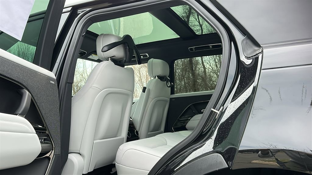 New 2026 Land Rover Range Rover Sport SE image 21