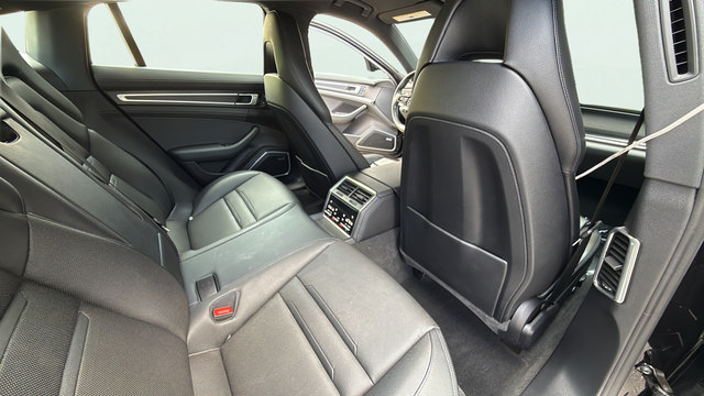 Used 2022 Porsche Panamera Platinum Edition w/ Sport Chrono Package RWD image 25