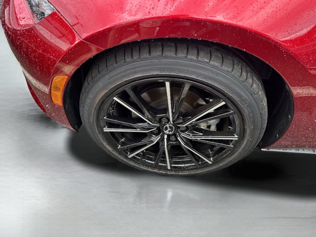 Used 2025 MAZDA MX-5 Miata RF Grand Touring RWD image 36