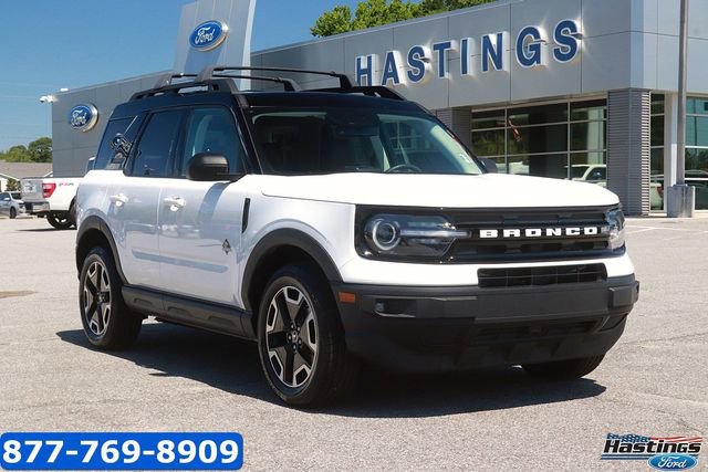 Certified 2022 Ford Bronco Sport Outer Banks w/ Tech Package AWD/4WD image 1
