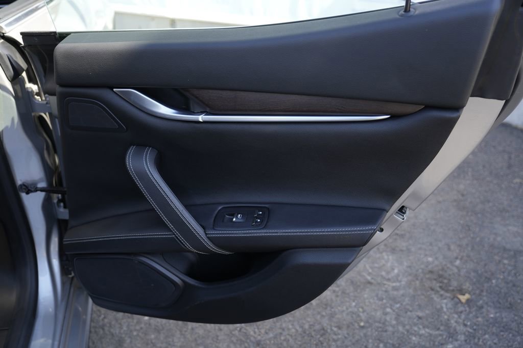 Used 2015 Maserati Ghibli S Q4 image 37