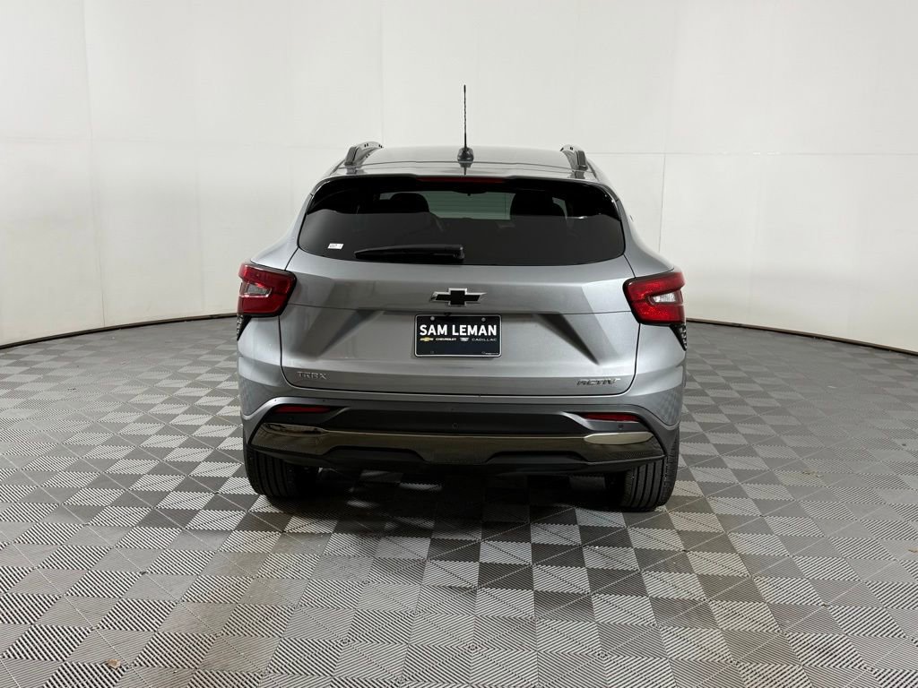Used 2025 Chevrolet Trax ACTIV w/ Sunroof Package image 10