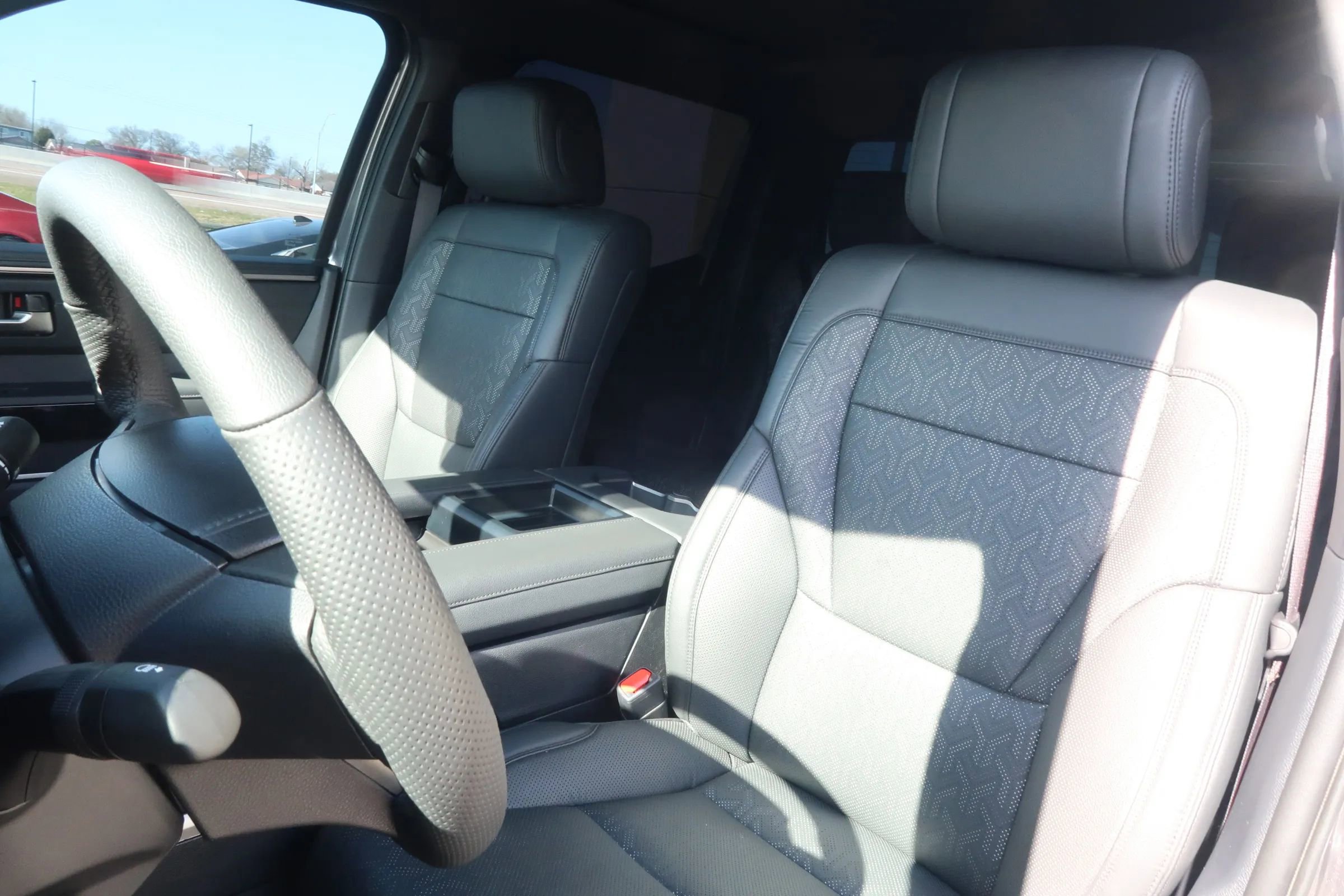Used 2025 Toyota Tundra Limited image 18