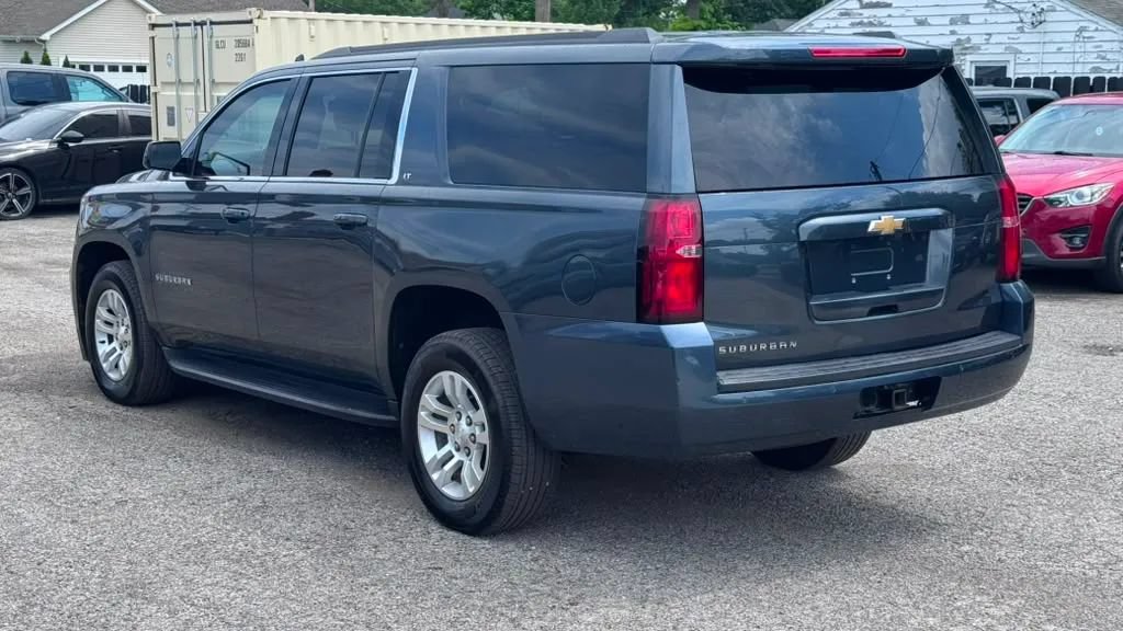 Used 2019 Chevrolet Suburban LT AWD/4WD image 3