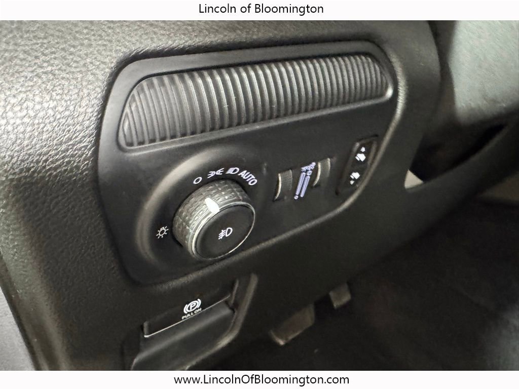 Used 2024 Jeep Wagoneer L Series II w/ Flexible Seating Group image 38