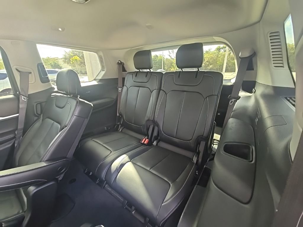 Used 2021 Jeep Grand Cherokee L Limited image 28