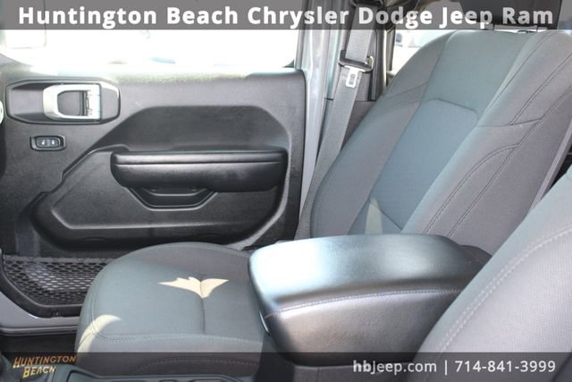 Used 2021 Jeep Gladiator Willys image 28