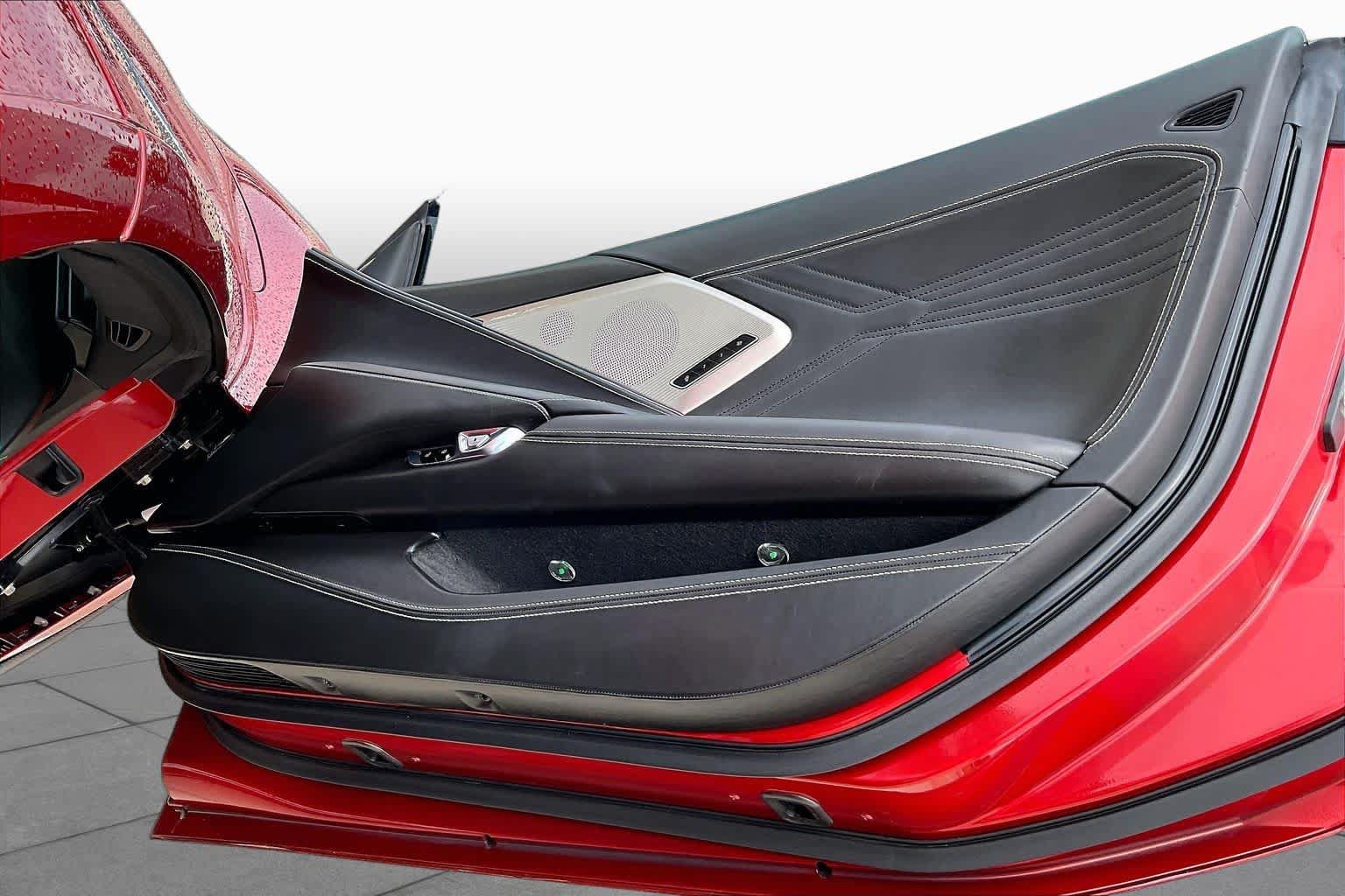 Used 2025 Chevrolet Corvette Z06 RWD image 18