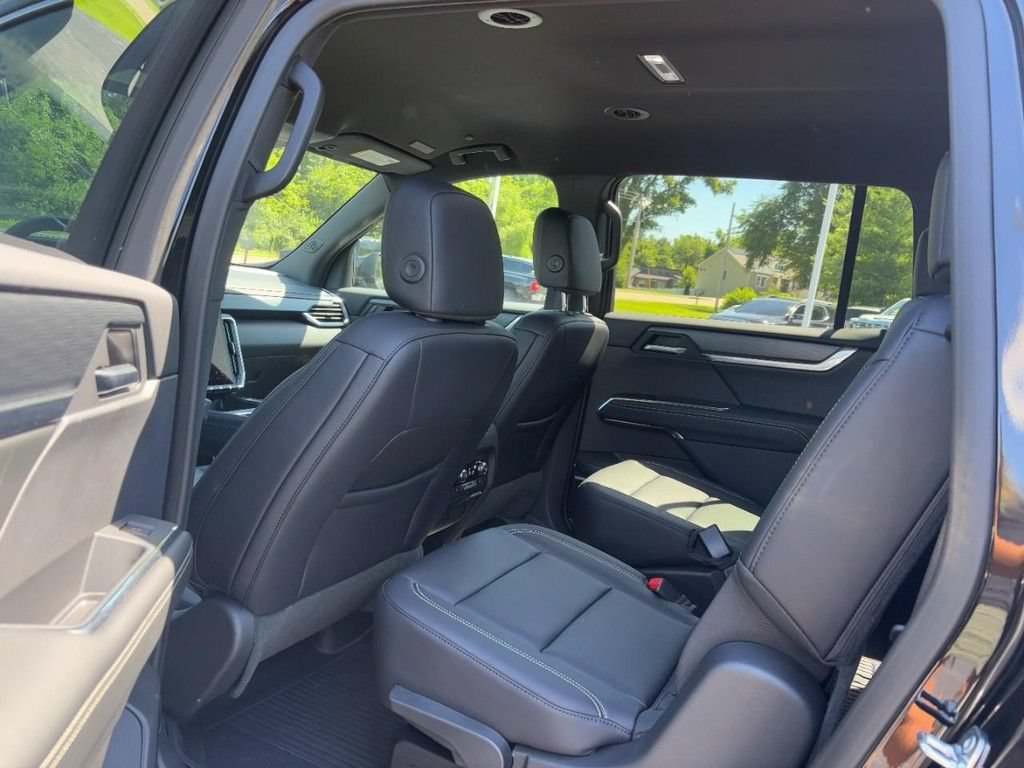 New 2025 GMC Acadia Elevation w/ Elevation Premium Package FWD image 11