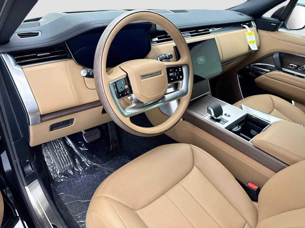 New 2026 Land Rover Range Rover Long Wheelbase SE AWD/4WD image 9