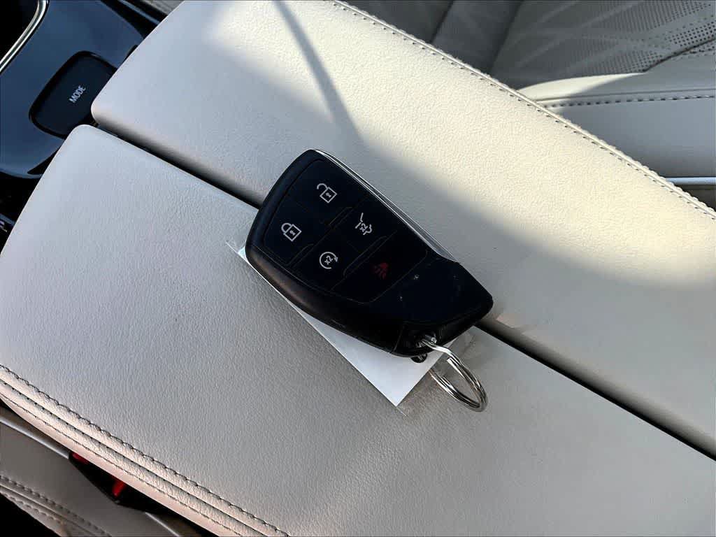Used 2023 Buick Envision Avenir AWD/4WD image 37