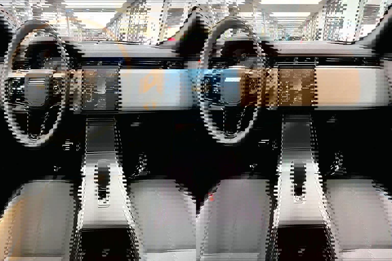 Used 2024 Land Rover Range Rover Velar Dynamic SE image 16