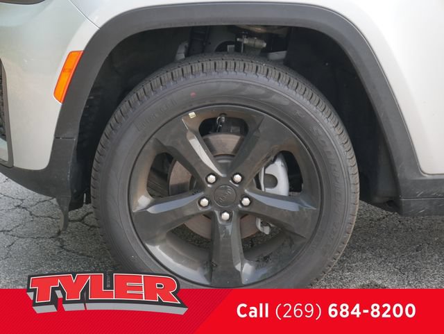 New 2026 Jeep Grand Cherokee Limited w/ Limited Altitude Package AWD/4WD image 40