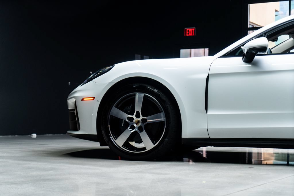 Used 2025 Porsche Panamera w/ Premium Package RWD image 20