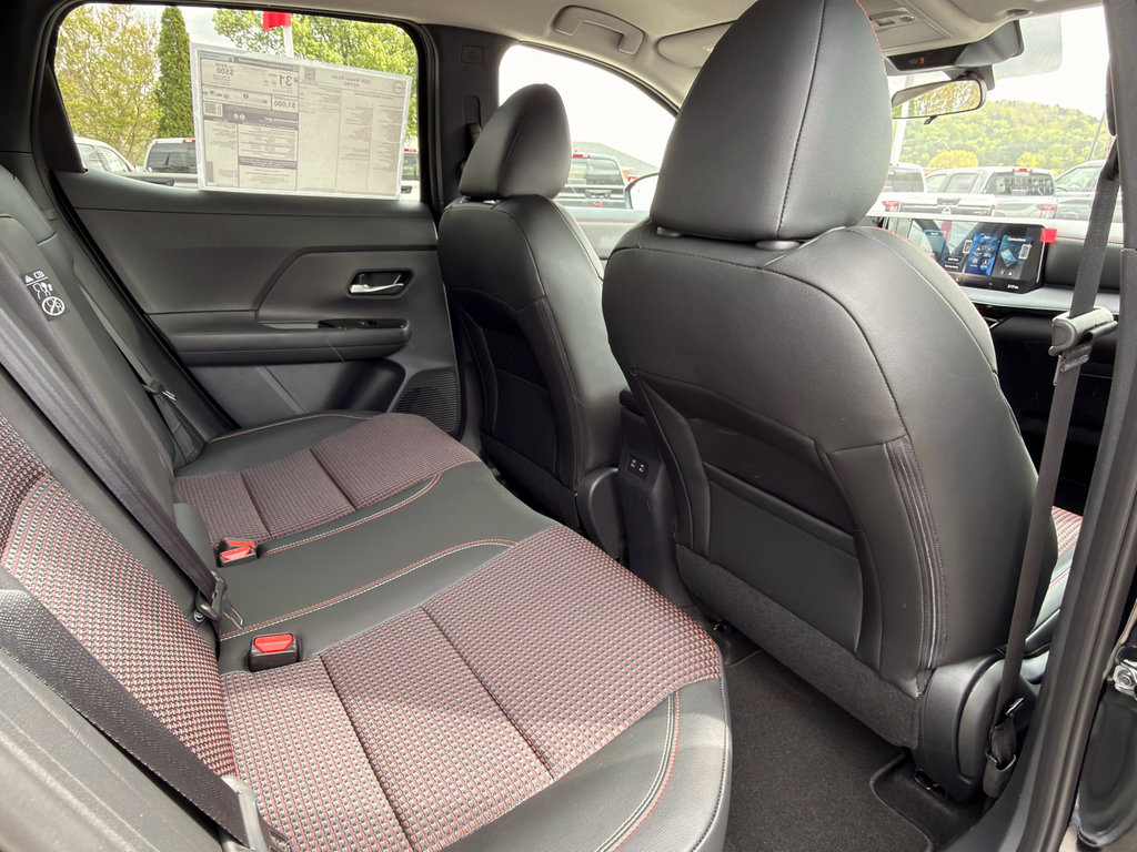 New 2026 Nissan Kicks SR image 19