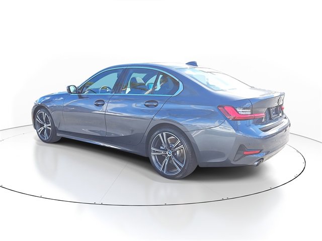 Used 2022 BMW 330i Sedan w/ Driving Assistance Package image 4