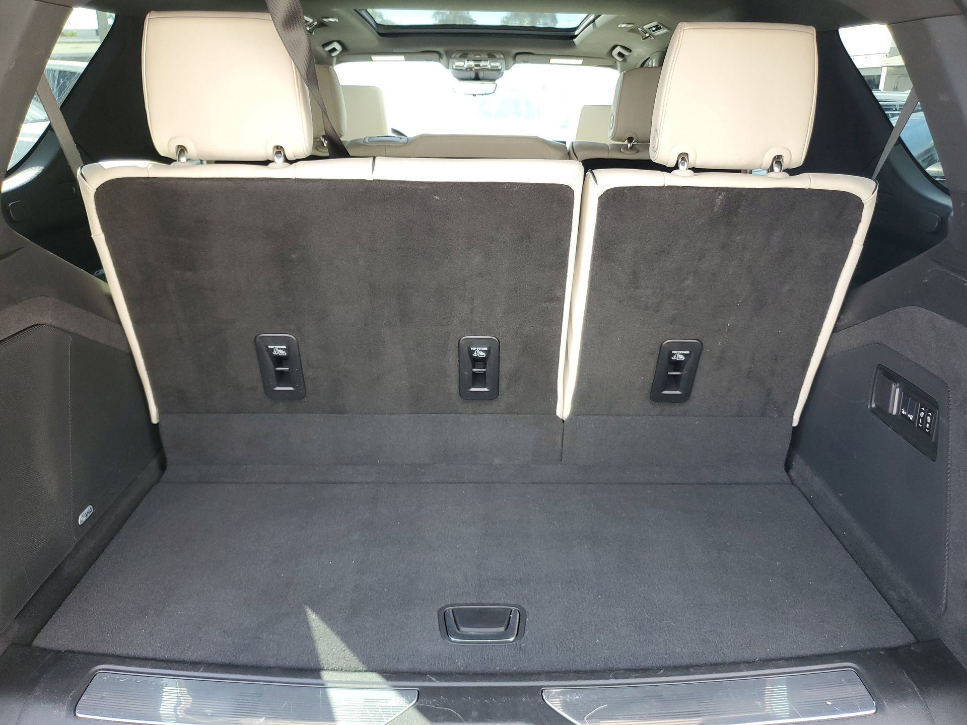 Used 2025 Cadillac Escalade Sport w/ Touring Package image 8