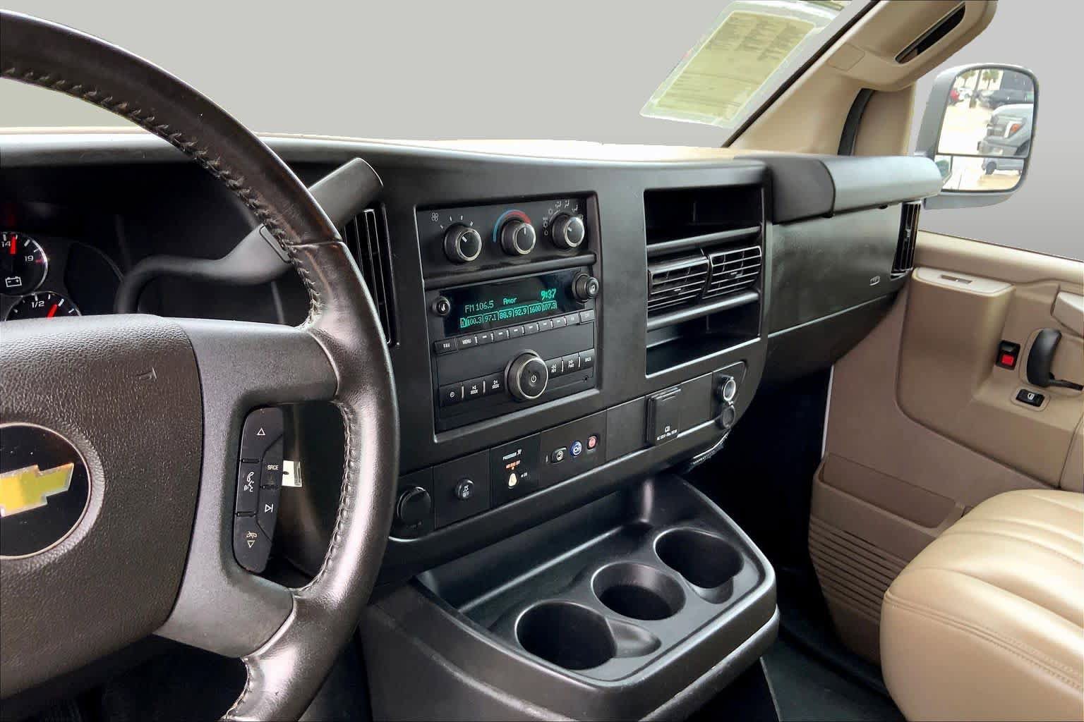 Used 2021 Chevrolet Express 2500 w/ Driver Convenience Package RWD image 6