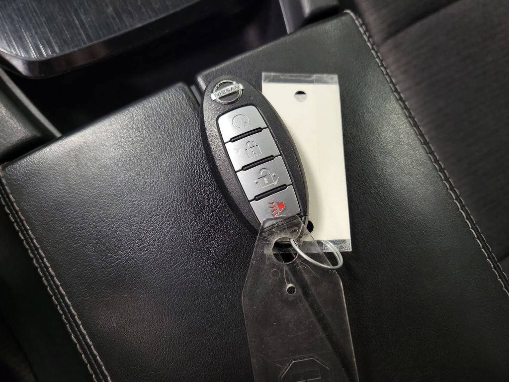 Used 2021 Nissan Rogue SV image 15