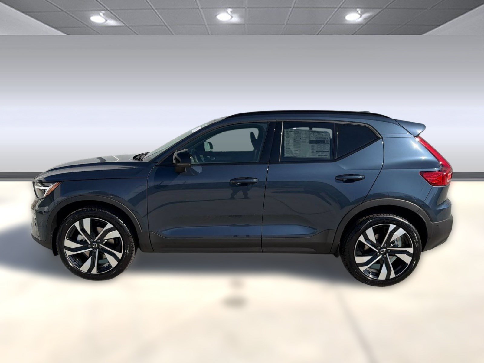 New 2026 Volvo XC40 B5 Ultra w/ Protection Package Premier AWD/4WD image 2