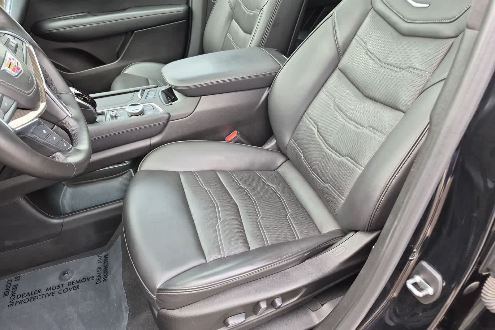 Used 2023 Cadillac XT5 Sportv w/ Platinum Package AWD/4WD image 16