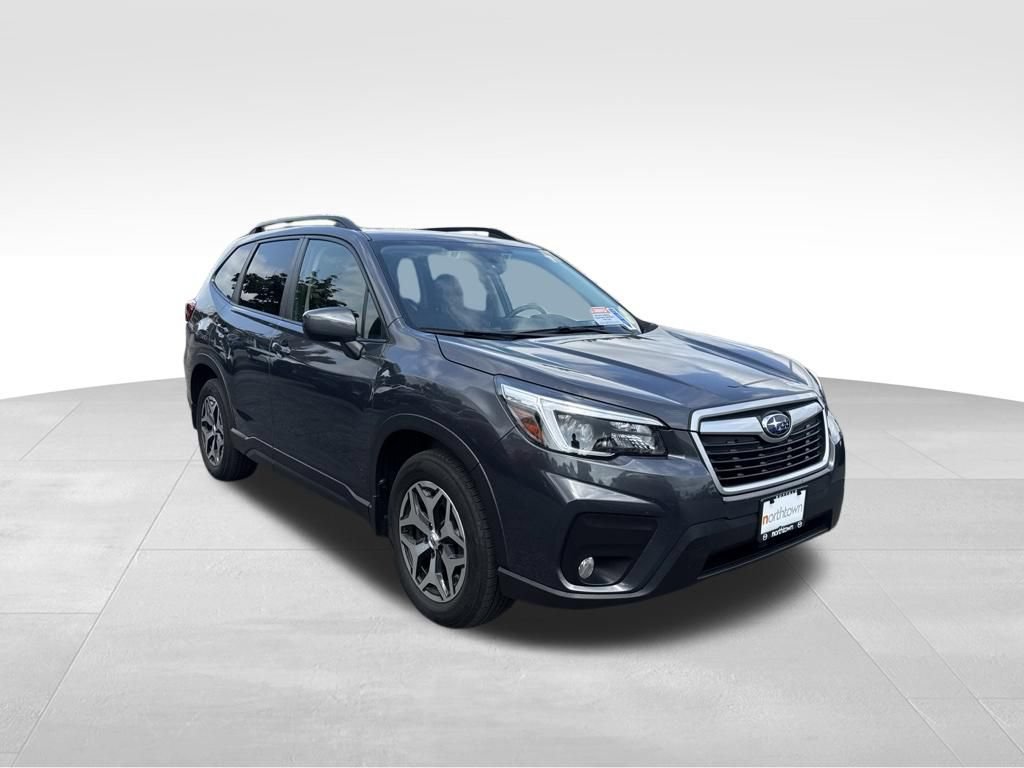 Used 2021 Subaru Forester Premium AWD/4WD image 9