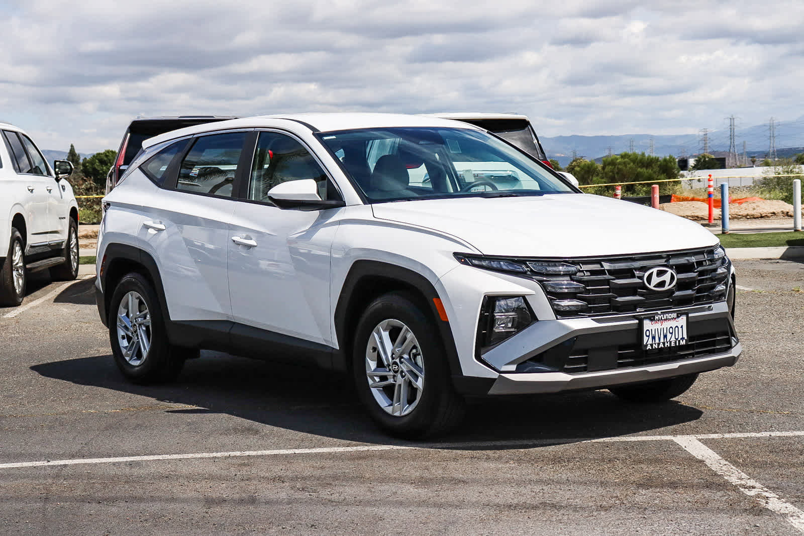 Used 2025 Hyundai Tucson SE FWD image 3
