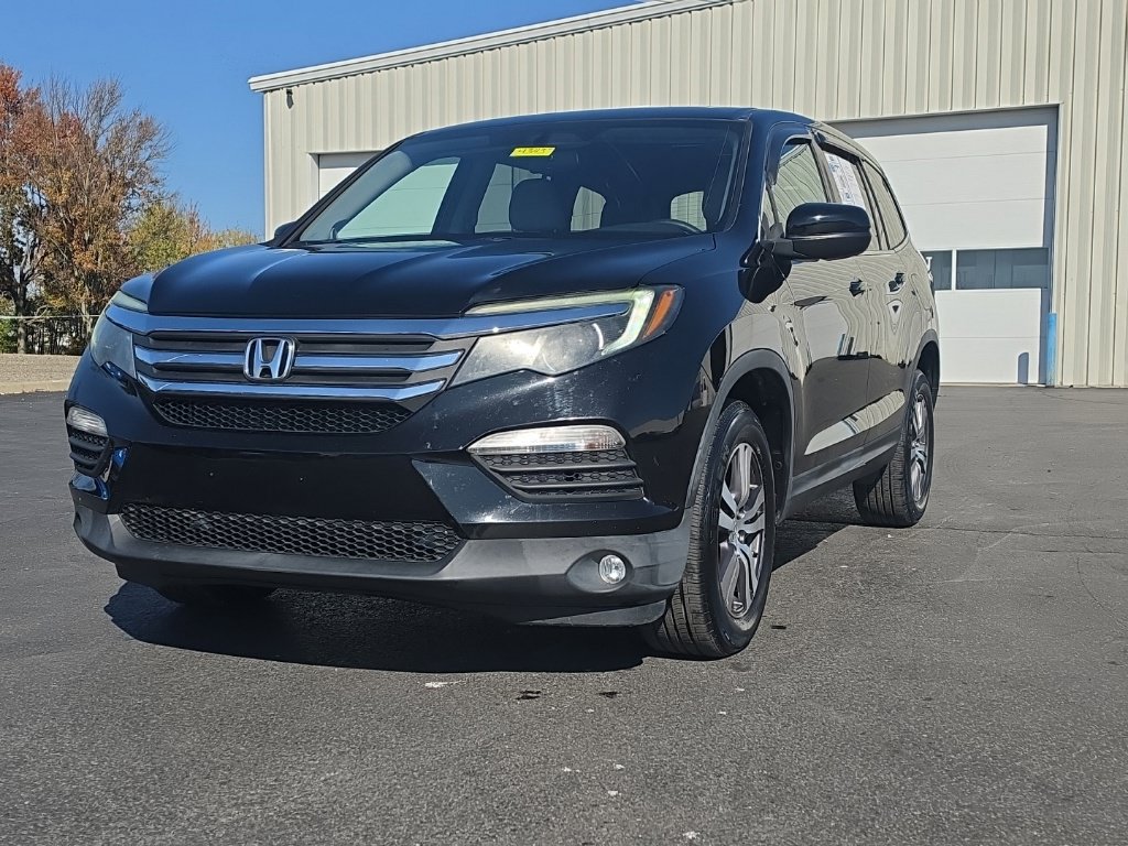 Used 2017 Honda Pilot EX image 3