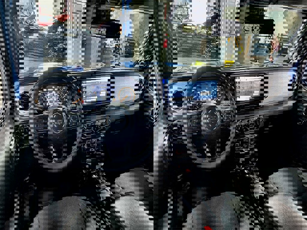 Used 2024 Jeep Wrangler Sport S image 19