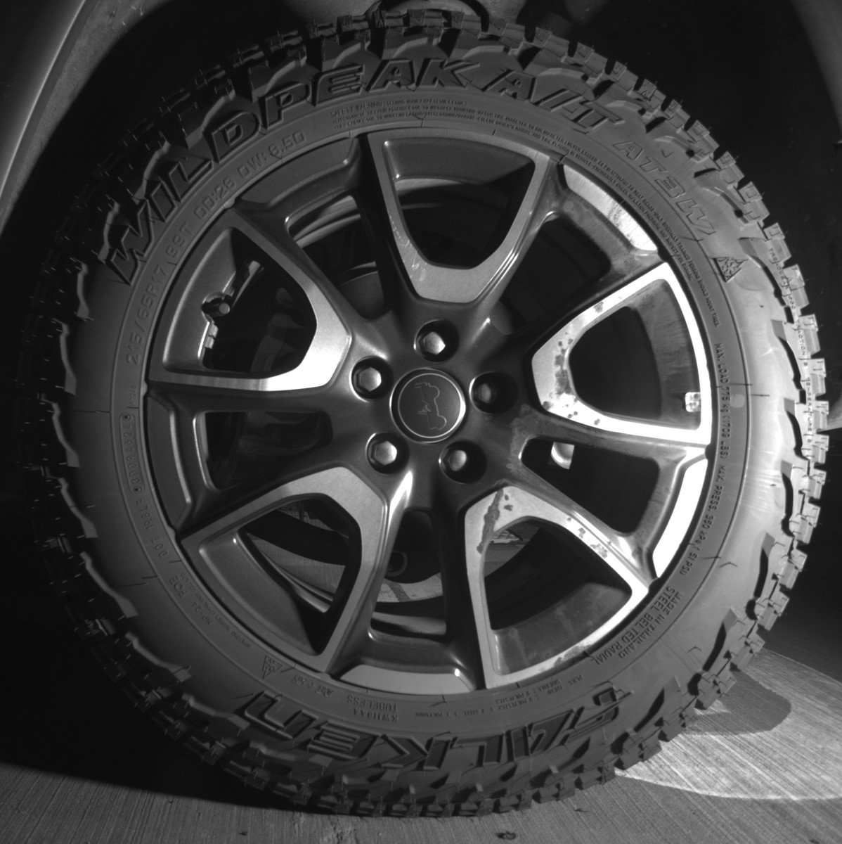 Used 2025 Jeep Compass Trailhawk image 14