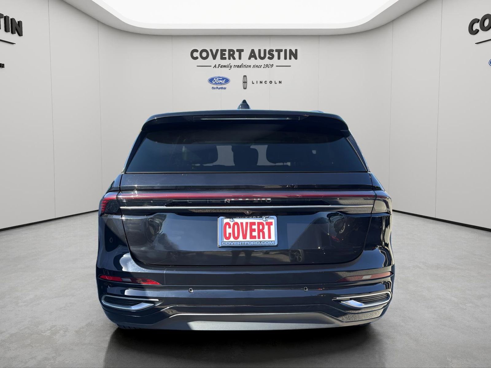 Used 2024 Lincoln Nautilus Reserve image 4