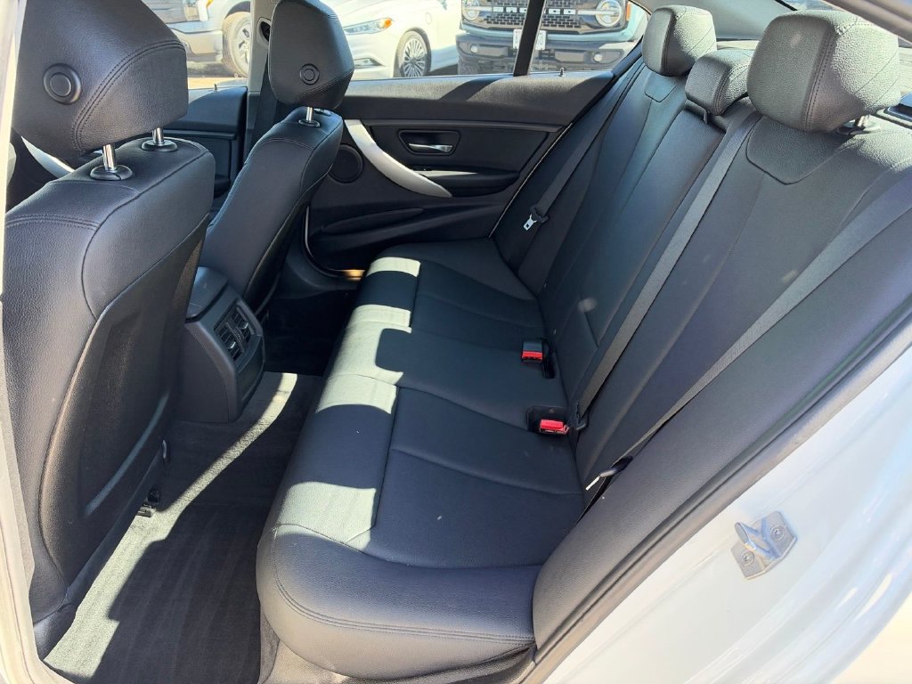 Used 2014 BMW 320i xDrive Sedan AWD/4WD image 10