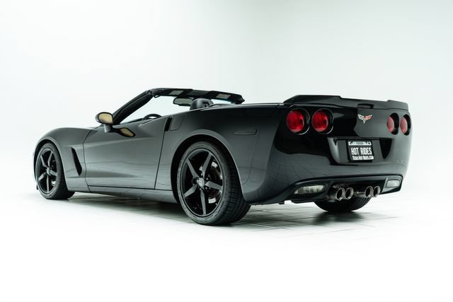 Used 2010 Chevrolet Corvette Convertible w/ Preferred Equipment Group RWD image 17