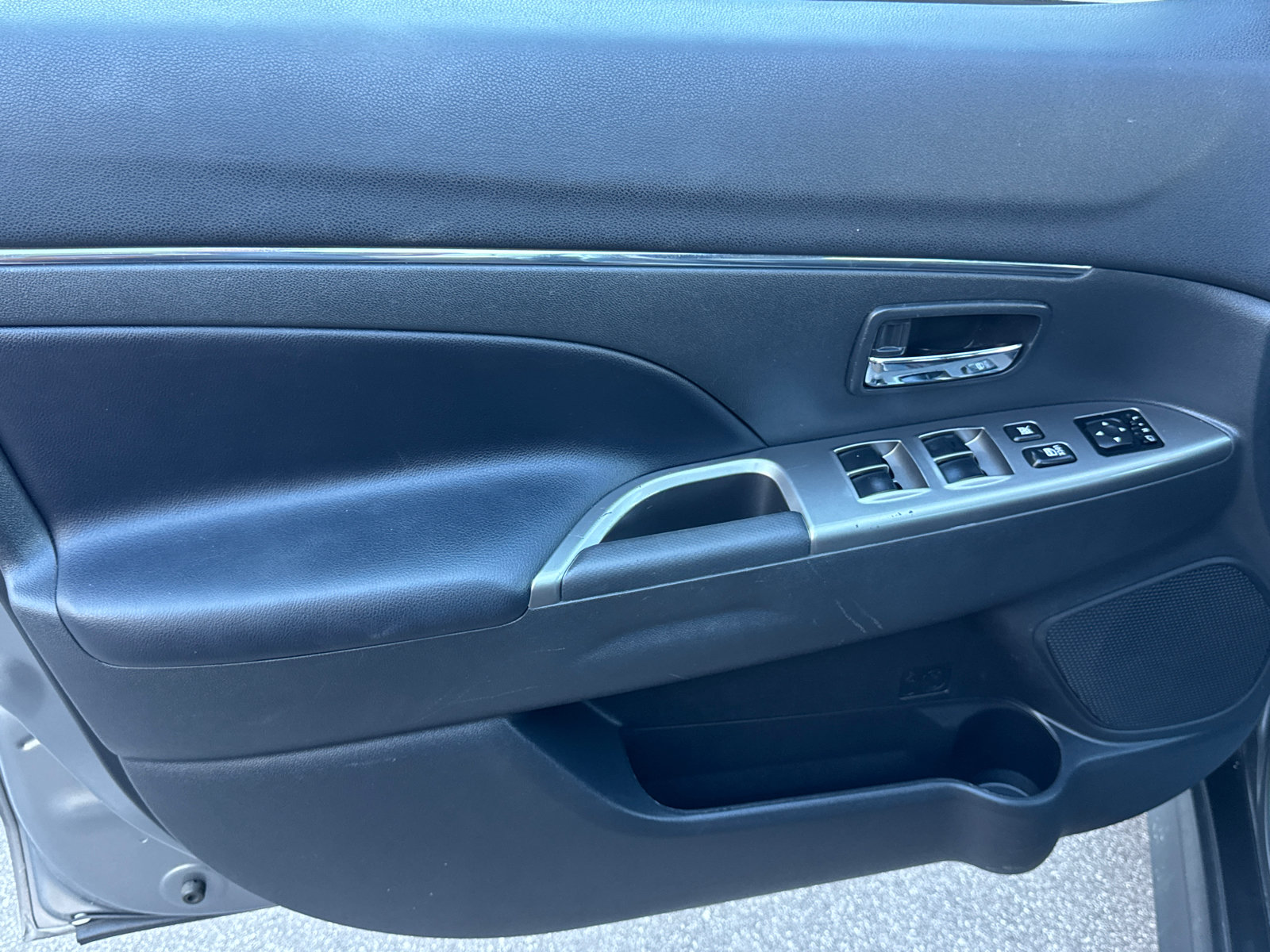 Used 2024 Mitsubishi Outlander Sport SE AWD/4WD image 10
