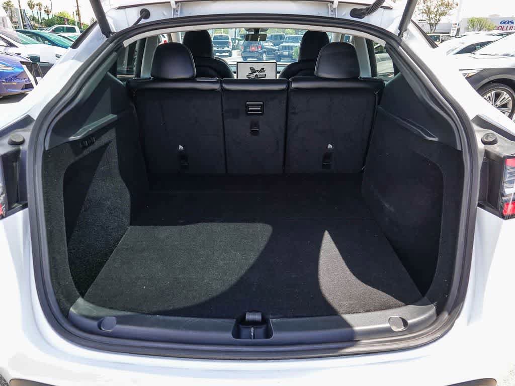 Used 2024 Tesla Model Y 2WD image 26
